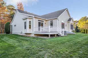 141 Cortland Dr, North Andover, MA 01845 - Photo 26