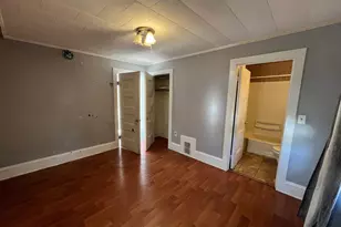 34 Chestnut St, Wakefield, MA 01880 - Photo 2