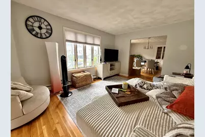 15 Putnam St #1, Watertown, MA 02472 - Photo 2