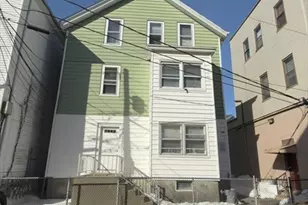 1155-1157 Pleasant St, Fall River, MA 02723 - Photo 12