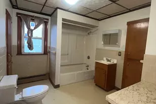 1155-1157 Pleasant St, Fall River, MA 02723 - Photo 18