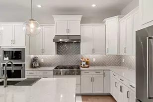 30 Tamarack Wy, Tyngsborough, MA 01879 - Photo 2