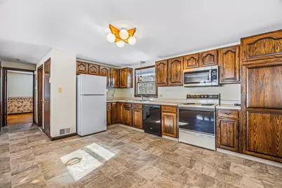 35 Silvin Rd, Chicopee, MA 01013 - Photo 8