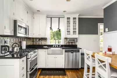 29 Elm St, Franklin, MA 02038 - Photo 12