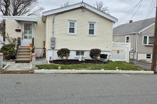 92 Pemberton St, Revere, MA 02151 - Photo 2