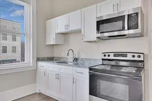 92 5 Maple St, Northampton, MA 01062 - Photo 1