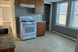 129 S Elm St, Haverhill, MA 01835 - Photo 2