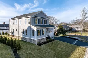 29 Parkers Neck Rd, Yarmouth, MA 02664 - Photo 2