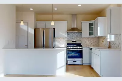 29 Parkers Neck Rd, Yarmouth, MA 02664 - Photo 10