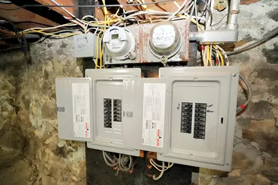 183 Farnham St, Lawrence, MA 01843 - Photo 32