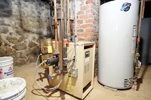 183 Farnham St, Lawrence, MA 01843 - Photo 30