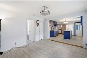 53 Fremont St, Springfield, MA 01105 - Photo 4