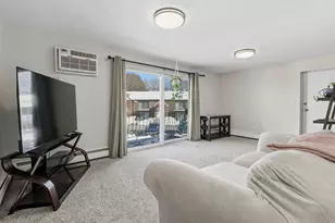 141 Essex, Saugus, MA 01906 - Photo 4