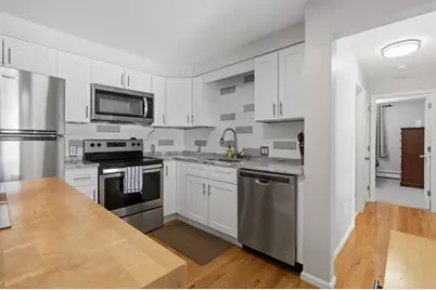 141 Essex #D6, Saugus, MA 01906 - Photo 10