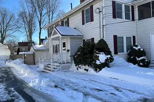 24 Pearl St, Wakefield, MA 01880 - Photo 2