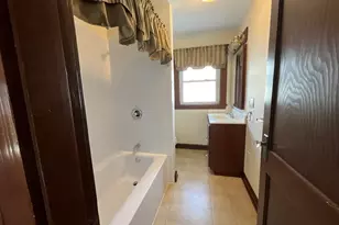 24 Pearl St, Wakefield, MA 01880 - Photo 12