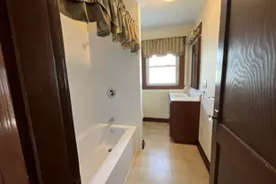 24 Pearl St, Wakefield, MA 01880 - Photo 12