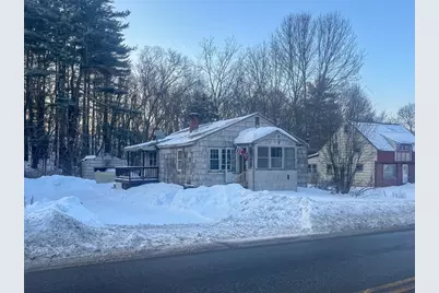 71 Charlton St, Oxford, MA 01540 - Photo 1