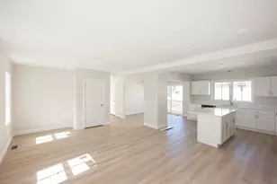 17A Mott St, Worcester, MA 01604 - Photo 2