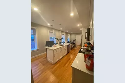 422 Hanover St #5, Boston, MA 02113 - Photo 6