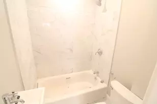 422 Hanover St, Boston, MA 02113 - Photo 22