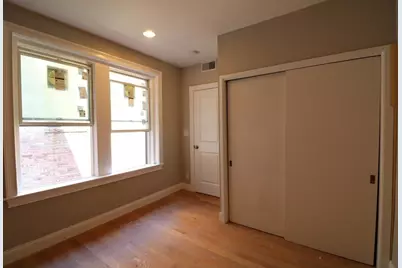 422 Hanover St #5, Boston, MA 02113 - Photo 8