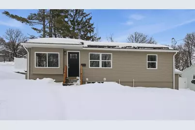 8 Sussex Ln, Worcester, MA 01602 - Photo 2