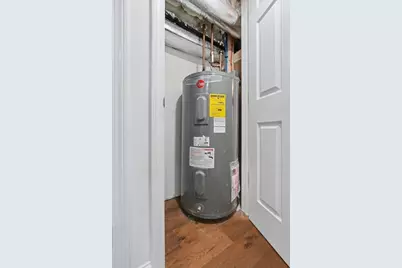 8 Sussex Ln, Worcester, MA 01602 - Photo 36