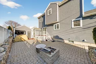 7 Bradley Ave, Somerset, MA 02725 - Photo 6