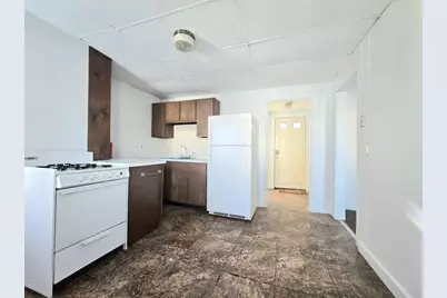 210 Whittenton St #7, Taunton, MA 02780 - Photo 2