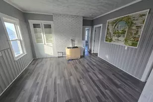 351 Tecumseh St, Fall River, MA 02721 - Photo 8