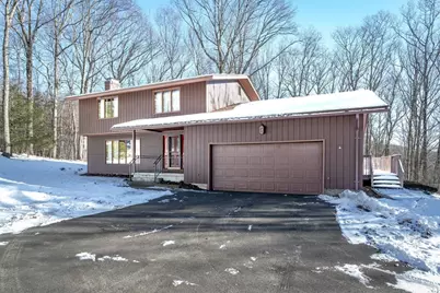 49 Glasgow Dr, Russell, MA 01071 - Photo 4