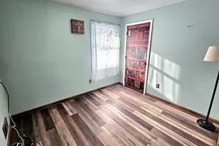 8 Algonquin Dr, Dartmouth, MA 02748 - Photo 20