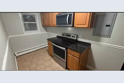 77 Green St #11, Lynn, MA 01902 - Photo 2
