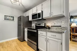 125 Heritage Dr, Northbridge, MA 01588 - Photo 4