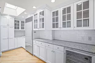 11 Elmwood Ave, Winchester, MA 01890 - Photo 4