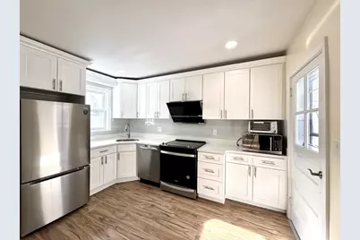 9 Westford St, Quincy, MA 02169 - Photo 2