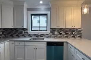 24 Judson St, Boston, MA 02125 - Photo 8