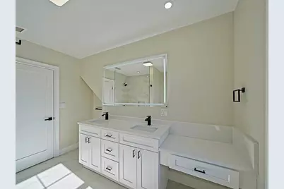 1905 River St #1905, Boston, MA 02136 - Photo 18