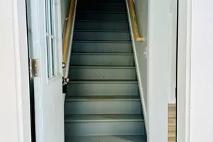 8 Oakdale Pl, Easthampton, MA 01027 - Photo 16