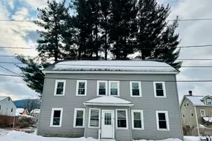 8 Oakdale Pl, Easthampton, MA 01027 - Photo 2