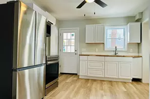 8 Oakdale Pl, Easthampton, MA 01027 - Photo 6