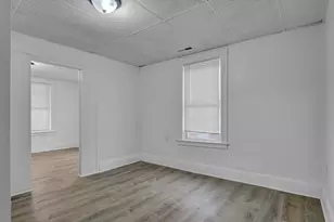 1397 Worcester St, Springfield, MA 01151 - Photo 4