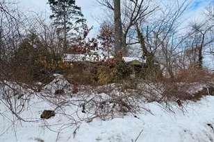 19 Mohawk Ave, Freetown, MA 02717 - Photo 2