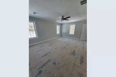 138 Elm St, Uxbridge, MA 01569 - Photo 20