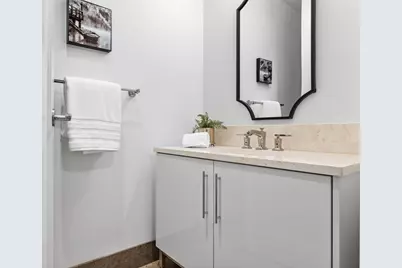 22 Liberty Drive #8H, Boston, MA 02210 - Photo 32