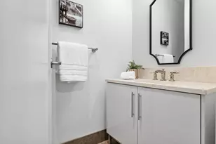 22 Liberty Dr, Boston, MA 02210 - Photo 32