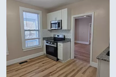 184 King St #1st Floor, Springfield, MA 01109 - Photo 2