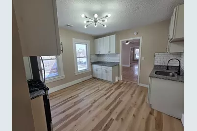 184 King St #2nd Floor, Springfield, MA 01109 - Photo 4