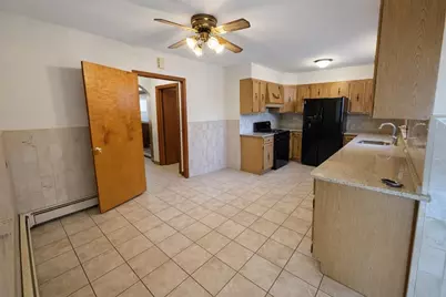 198 Washington St #1, Somerville, MA 02143 - Photo 4